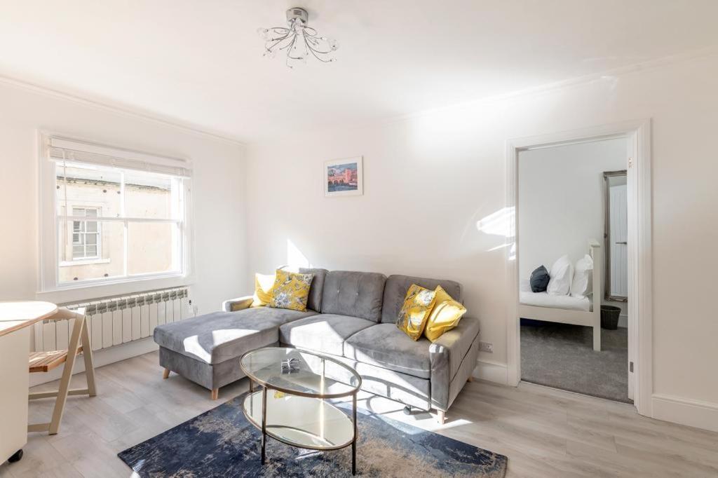 Flat In Centre Appartamento Bath